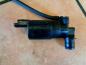 Preview: Peugeot 107 Bj:2008 Waschwasserpumpe Wischwasserpumpe Pumpe