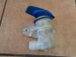 Preview: Seat Altea XL 5P Bj:2008 Stutzen Wischwasserbehälter mit Deckel 8D0955455