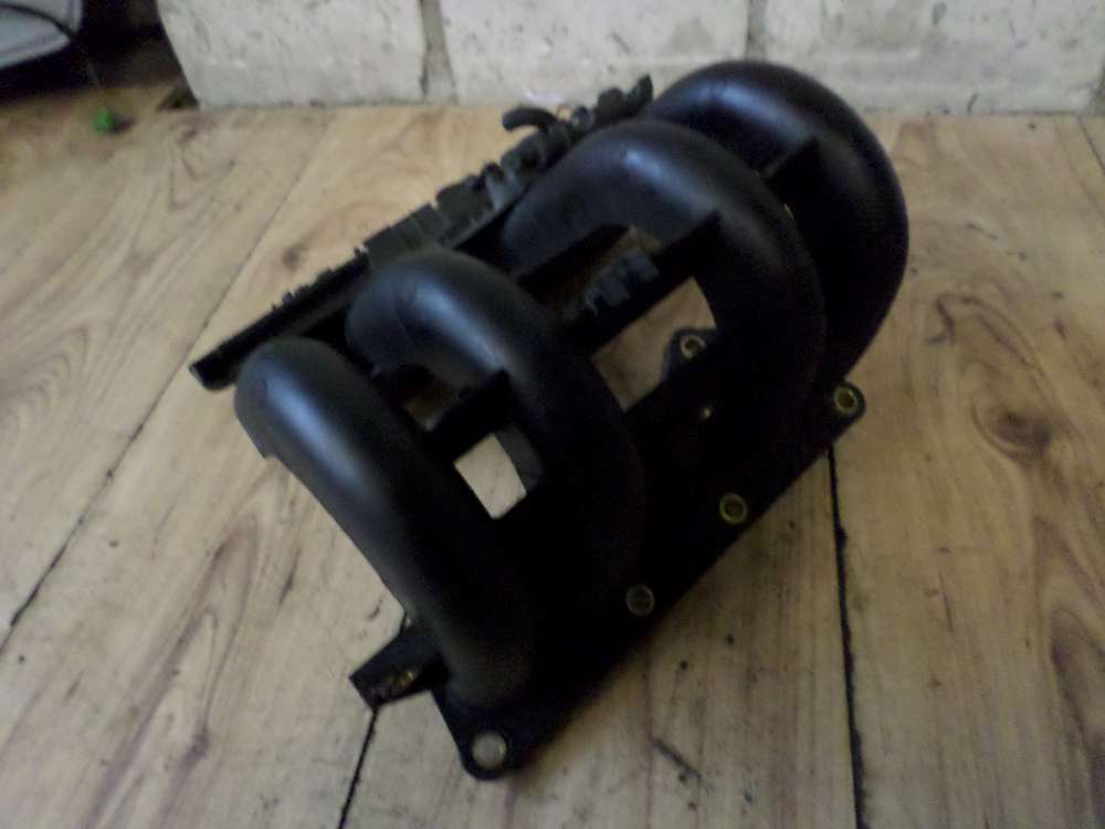 Renault Clio II 1,2 Ansaugbrücke Ansaugkrümmer 7700871088 / 7700875719 / 7700874503 / 7700871559J