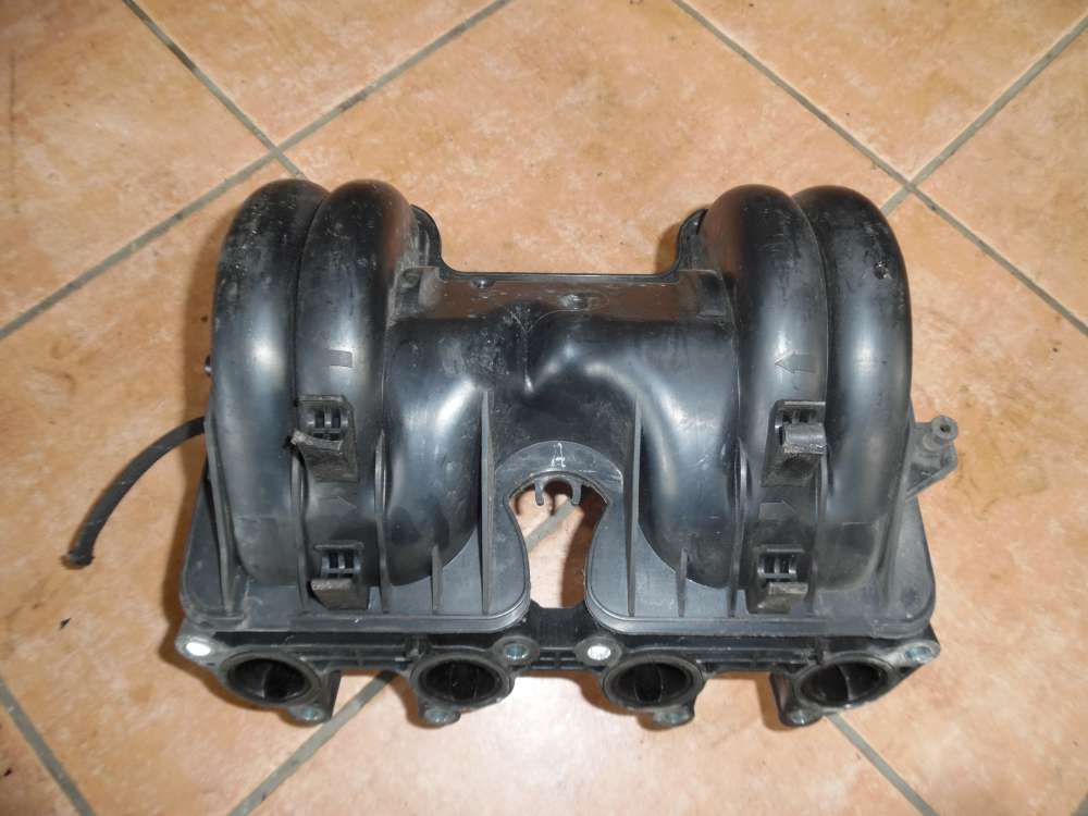 VW Golf III Ansaugbrücke Ansaugkrümmer 032129711G