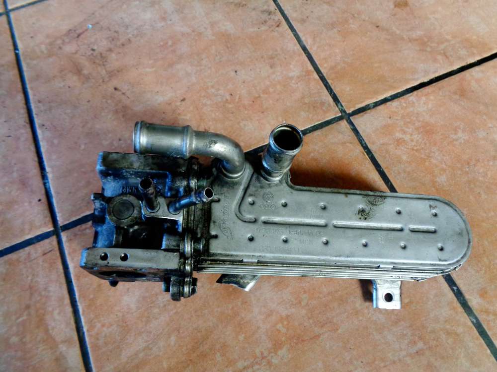 VW Golf 4 Kombi 1,9 TDi Bj:2002 AGR K?hler Abgasr?ckf?hrung 038131513D