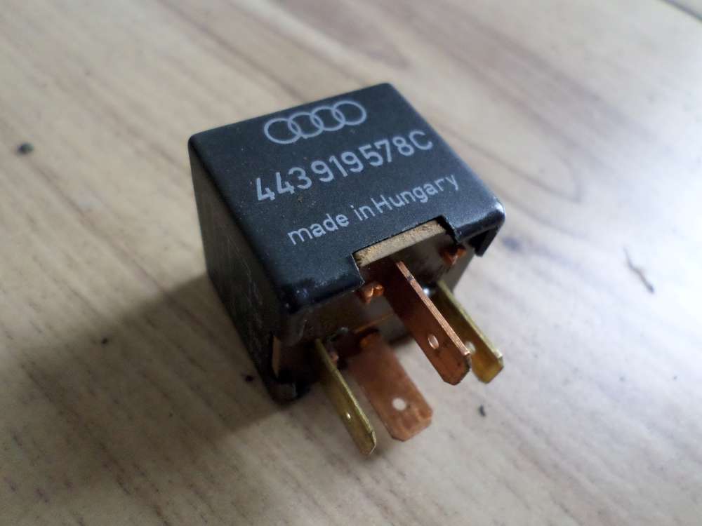 Orginal Relais Nr. 267 Steuerger?t Magnetkupplung Klima 443919578C Audi A4