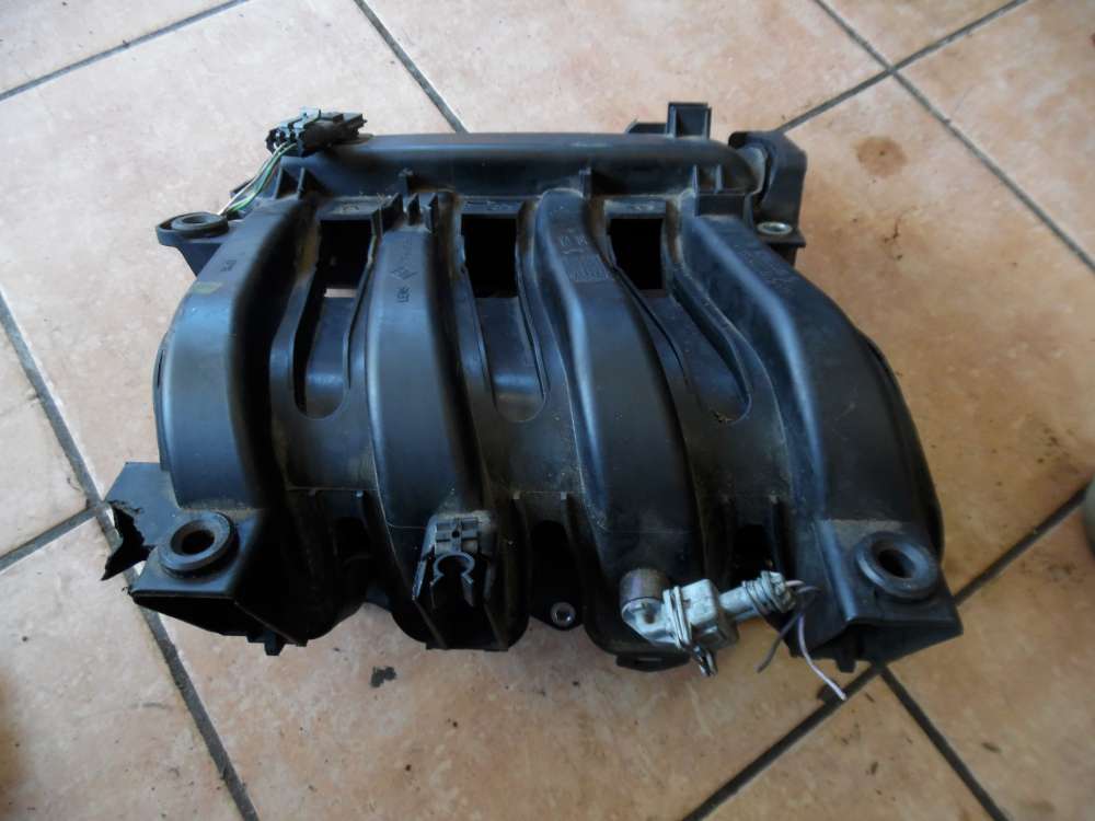 Dacia Sandero Ansaugbrücke Ansaugkrümmer 8200880099 8200762352