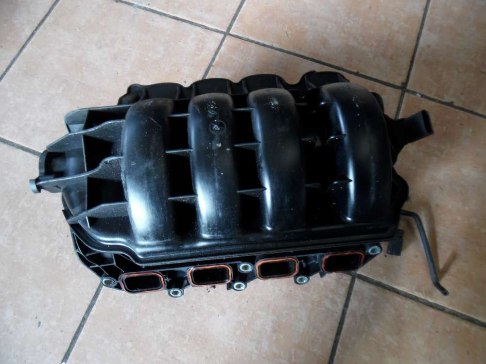 VW Golf V 1,4L Ansaugbrücke 03C129711E