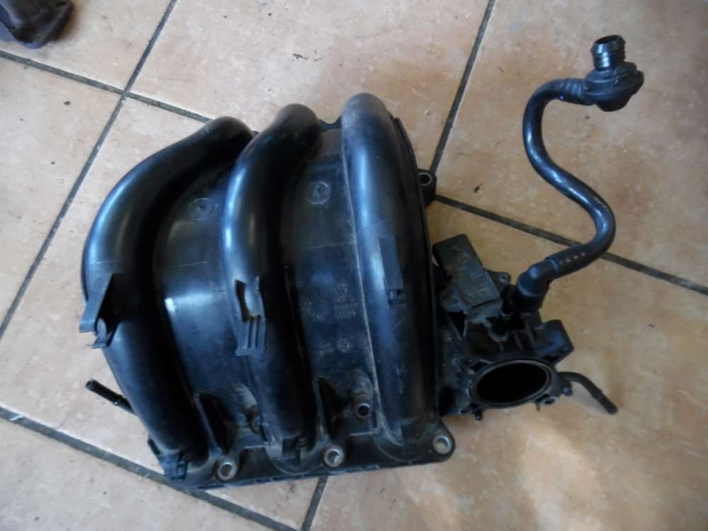 VW Fox 1,2 Ansaugkrümmer 03D129766L
