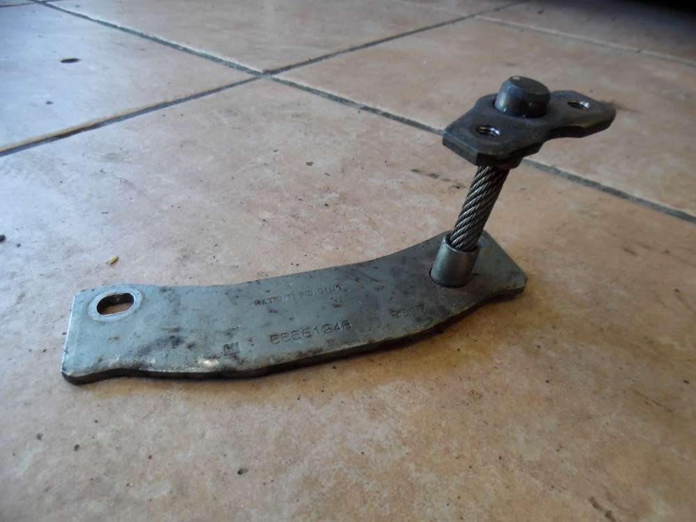 Opel Corsa D Auspuff Halterung 55561248