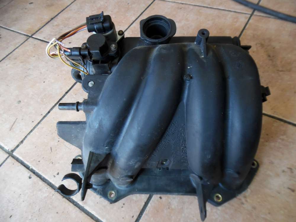 Peugeot 206 1,4L Ansaugkrümmer 9636741280