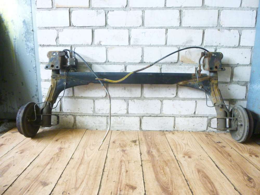 VW Golf 3 Achse hinten Hinterachse Achstr?ger 4 Loch