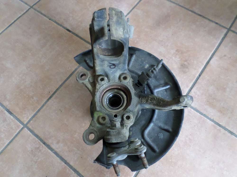 Audi A3 8P Bj 2007 Achsschenkel Radnabe Vorne Rechts