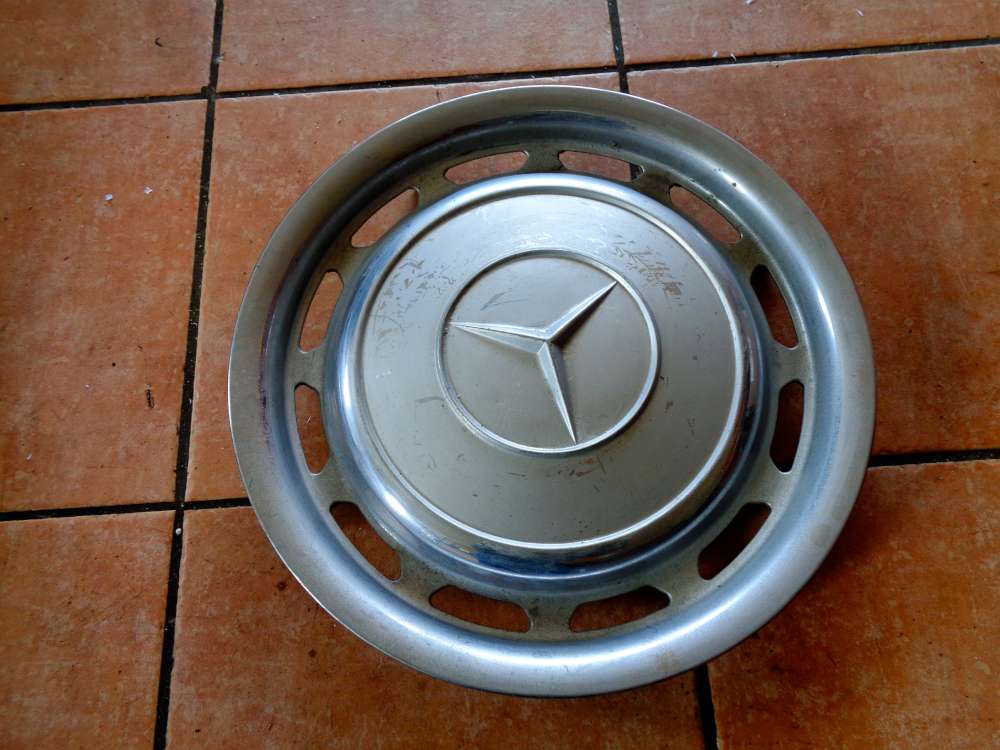 Mercedes Benz W123 Radkappe Chrome 14 Zoll