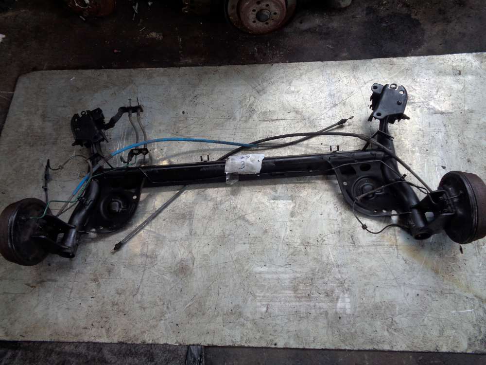 Renault Clio III Hinterachse Achse Achstr?ger Hinten