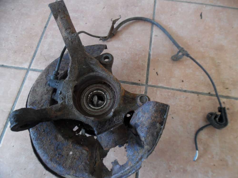 Toyota Yaris P1 Achsschenkel Radnabe Vorne Links