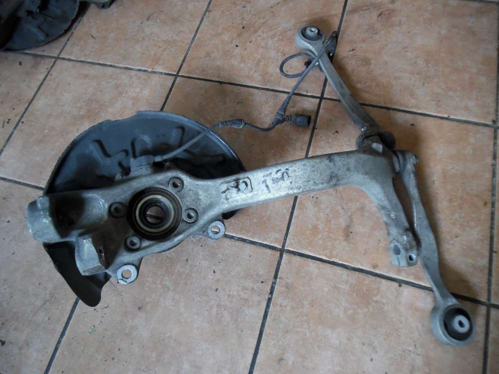 Audi A4 8E Achsschenkel Radnabe Vorne Rechts