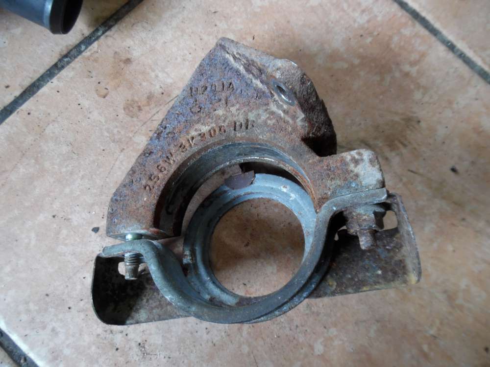 Ford Fusion Halter f?r Antriebswelle 2S6W-3k305