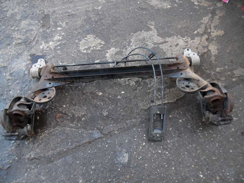 VW Passat 3B 1,8L Hinterachse Achstr?ger mit Handbrake Kabel 3B0609721L