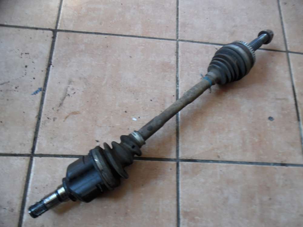 Toyota Yaris Verso 1,5 Antriebswelle Vorne Links