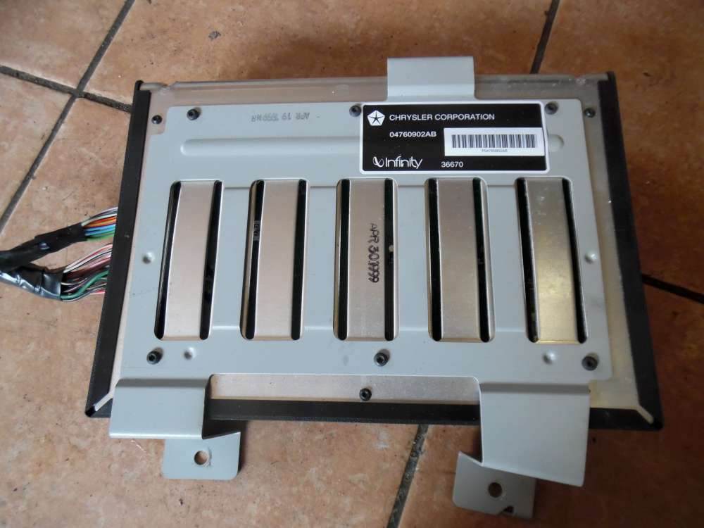 Chrysler 300M Radio Verst?rker Amplifier 04760902AB
