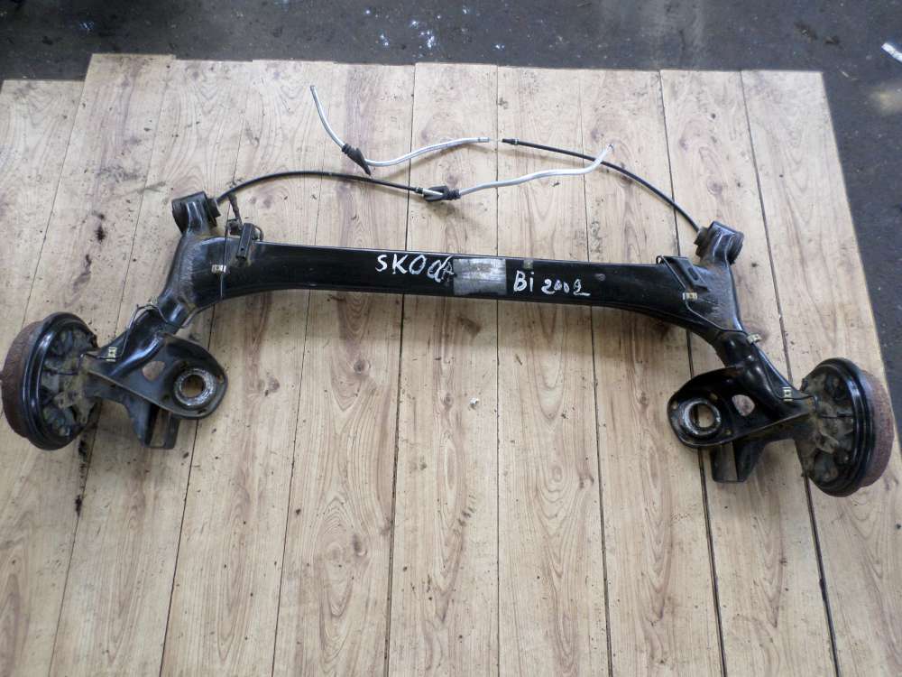Hinterachse Achstr?ger Achse hinten Skoda Fabia 6Y Bj 2002
