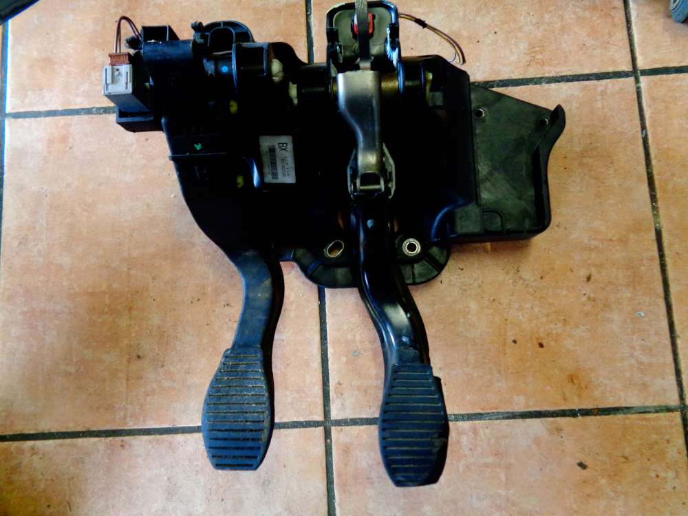 Opel Corsa D Bj:2008 Pedalset Bremspedal Kupplung Pedal 3801990165 55702595