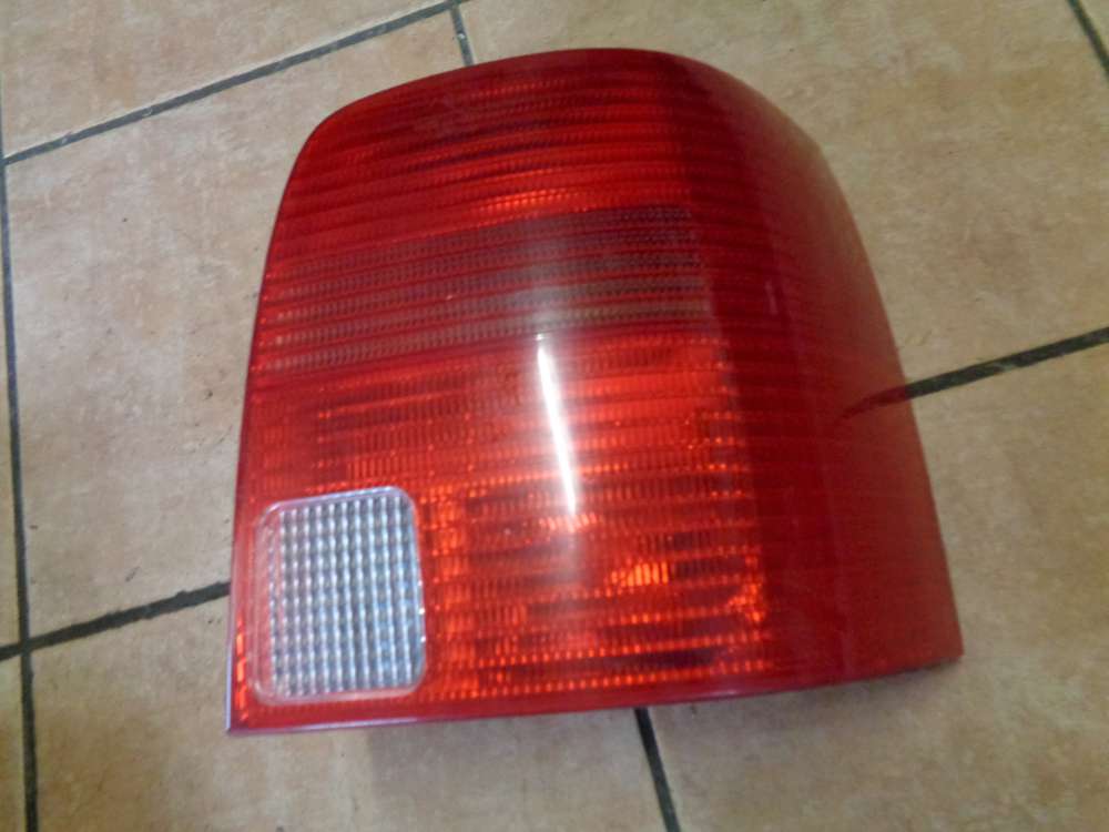 VW Passat 3B Bj:1997 R?ckleuchte R?cklicht Bremsleuchte Rechts 3B9945112F