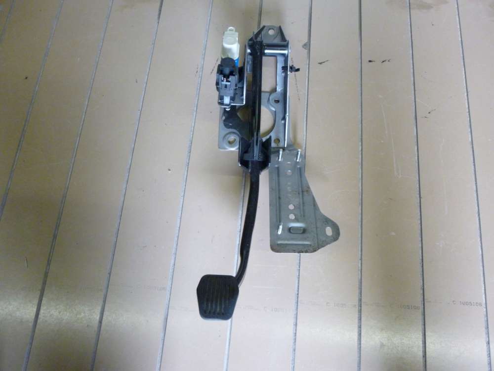 Ford Focus II DA3 Bremspedal Bremslichtschalter 4M512467AN