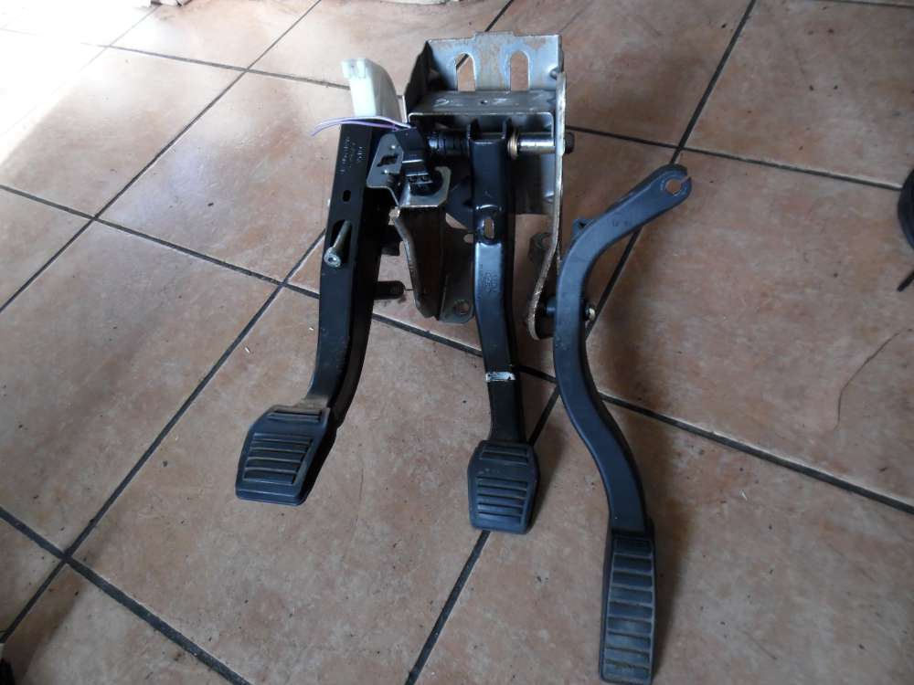 Ford Escort Pedalblock Kupplungspedal Bremspedal Gaspedal 91AB-2455 95AB-7519