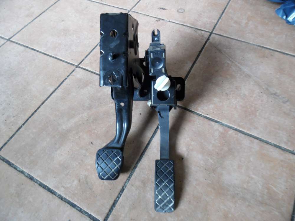 Audi A3 8L Pedalerie Pedalwerk Bremse Gas 1J1721511