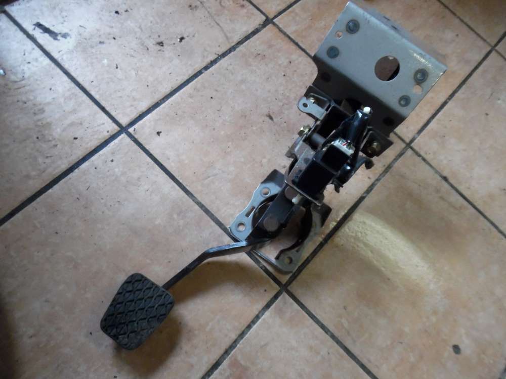 Mazda 6 GG 2,3L Bremspedal Bremse Pedal