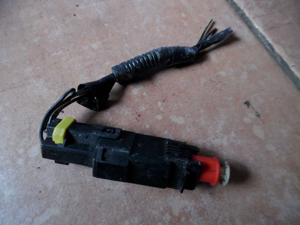 Opel Corsa C Schalter Bremsleuchte 90460325