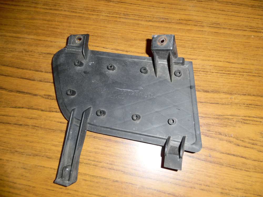 MAZDA 323 Nebelscheinwerfer Abdeckung Links B25D50C21