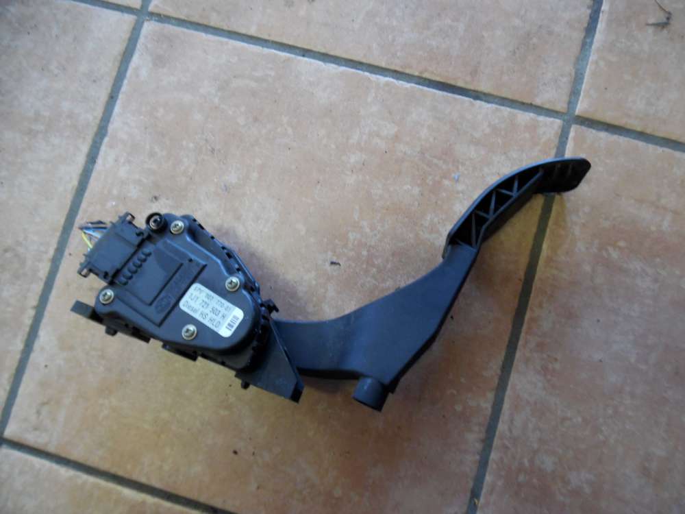 VW Golf 4 Bj.1998 Elektrisches Gaspedal Pedal Gas Gasfu?hebel 1J1721503H