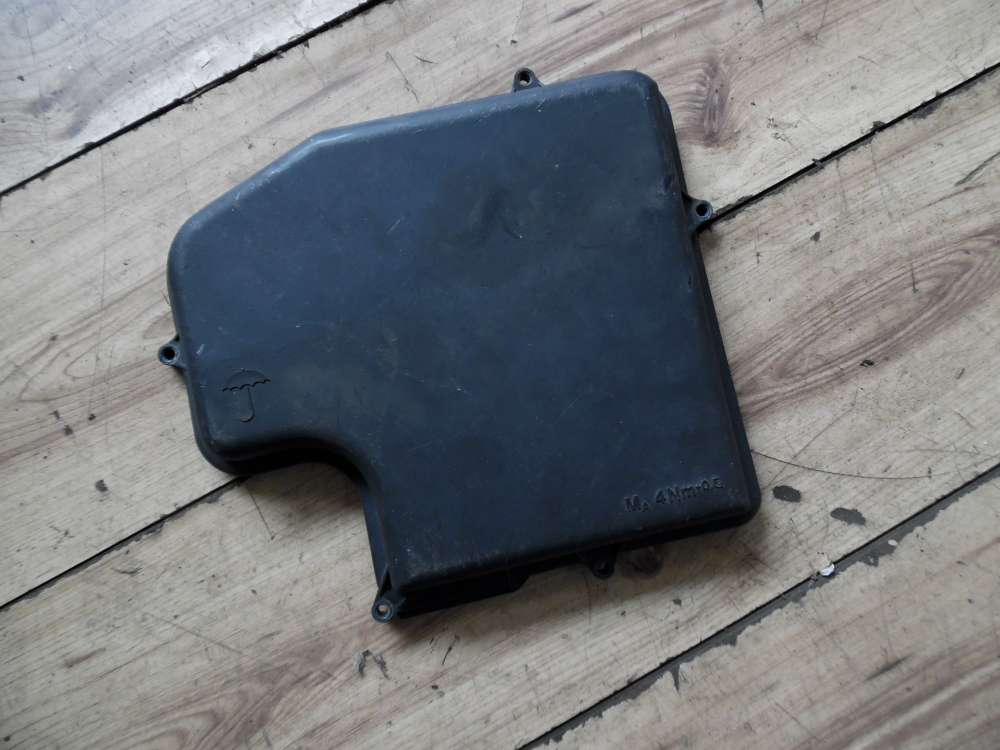 Audi A4 Steuergerätekasten Deckel 8D1907613