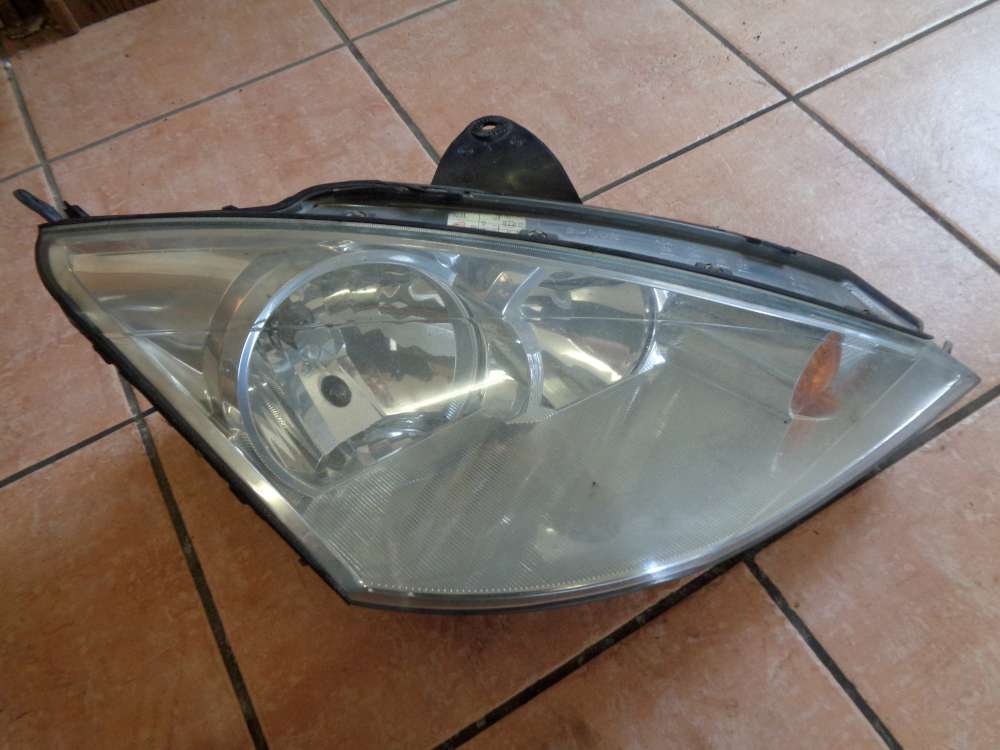 Ford Focus 1.8 TDCi Hauptscheinwerfer Scheinwerfer Rechts 2M51-13W029-BD