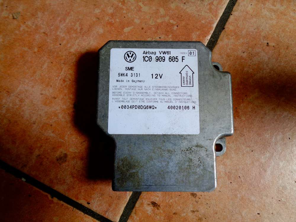 VW Golf 4 Kombi Bj:2002 Steuergerät Airbag 5WK43131, 1C0909605F