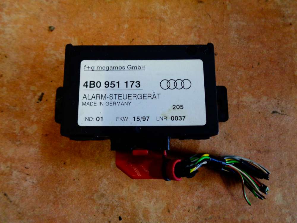 Audi A6 4B Bj:1998 Alarmsteuergerät Steuergerät Alarm 4B0951173
