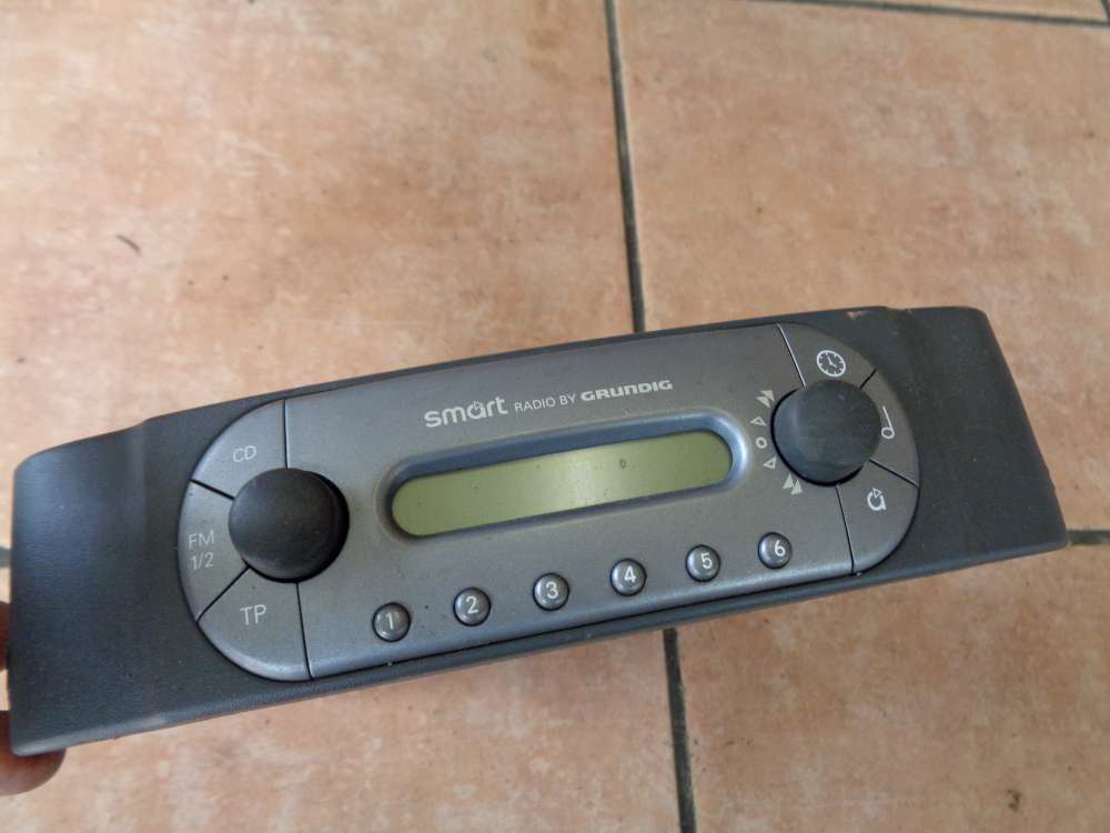 SMART Fortwo MC01 Bj:06 Autoradio Grundig 0013413V007