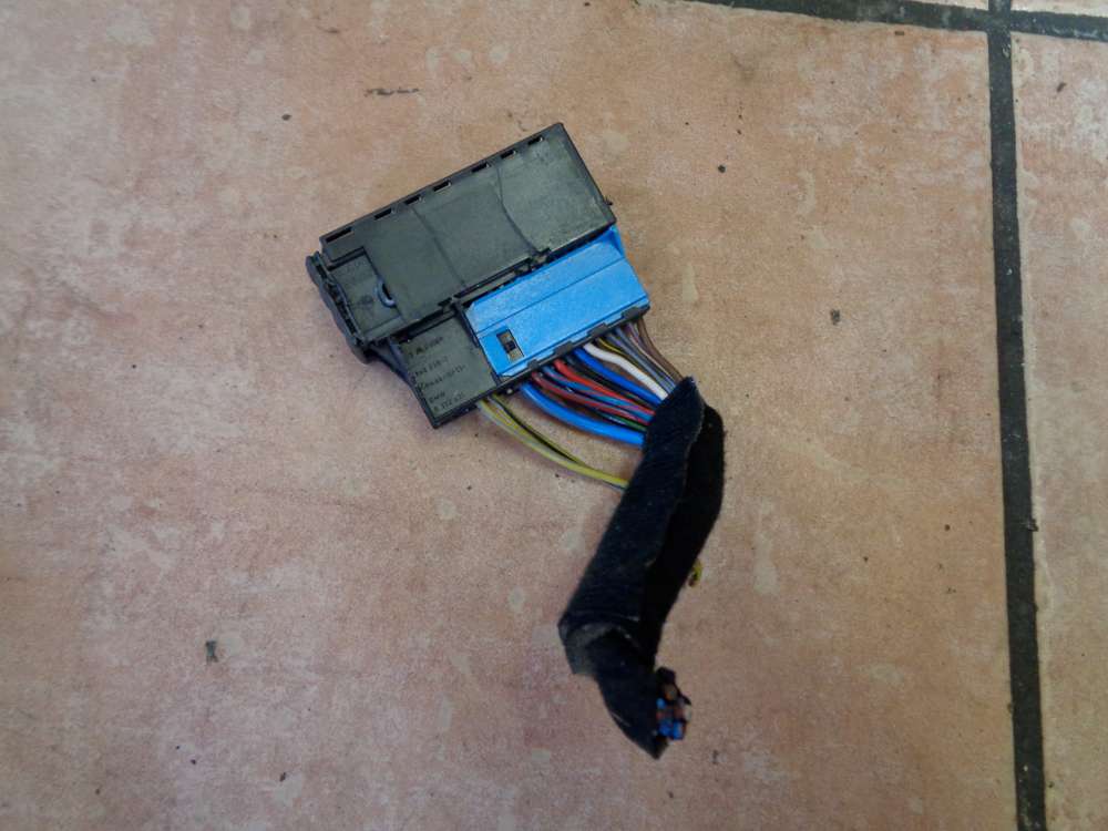 BMW 5er E39 Bj:2003 T?rstecker Stecker 8372631