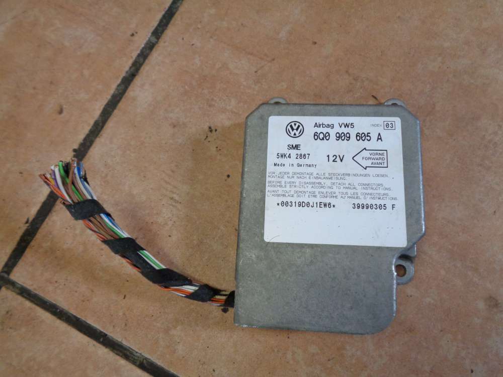 VW Golf UIV Airbagsteuergerät Steuergerät 6Q0909605A