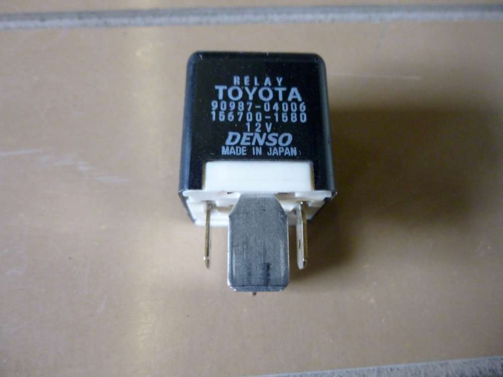 Toyota Yaris Relais  90987-04006 Denso 156700-1580