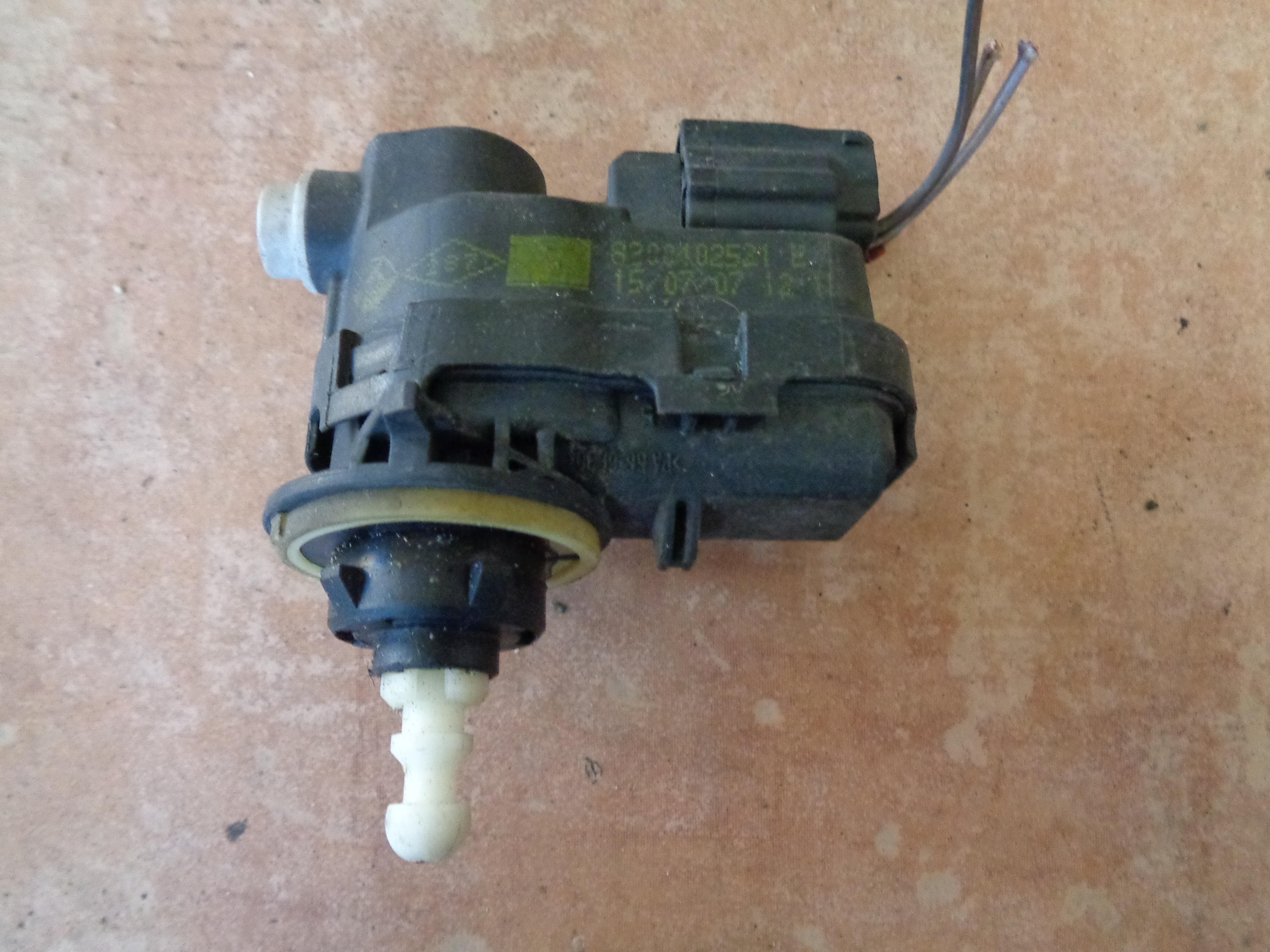 Renault Kangoo KC Stellmotor Scheinwerfer 8200402521E