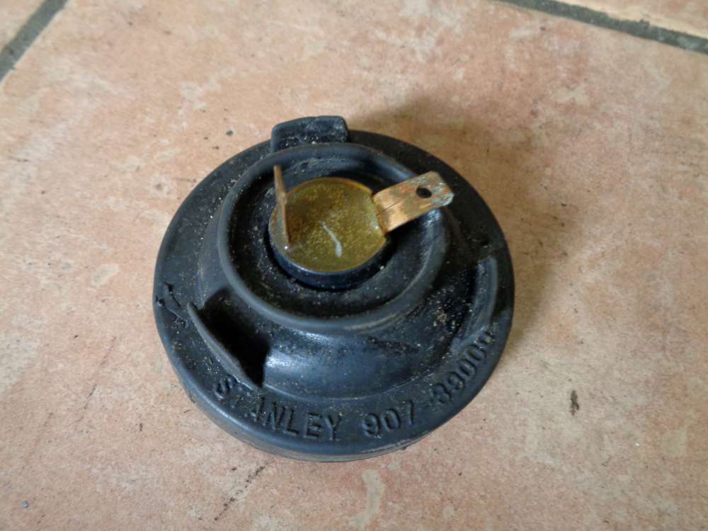 Mazda 3 BK Scheinwerfer Abdeckung Kappe Gummidichtung 907-39000