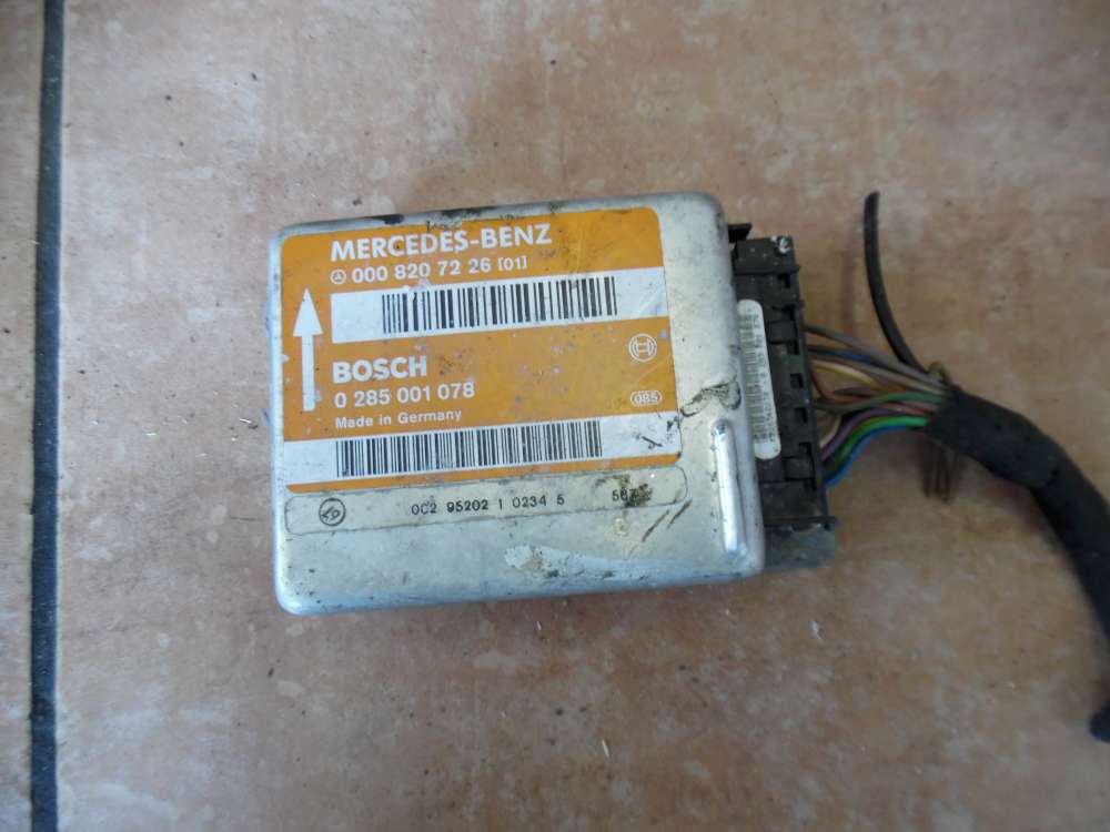 Mercedes W124 E-Klasse Airbagsteuergerät 0008207226