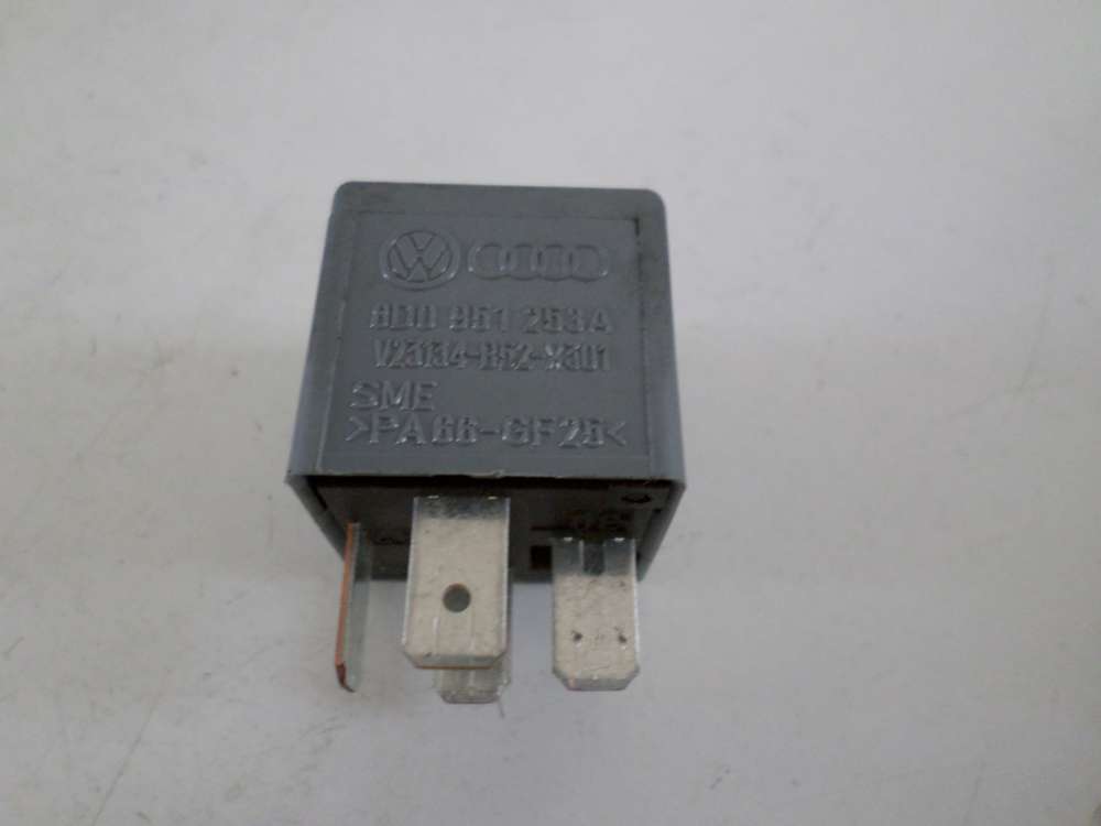 VW Audi Skoda Seat Relais Nr.373 Relay 8D0951253A