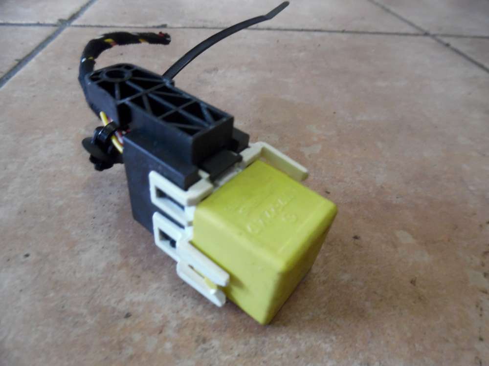 Mercedes-Benz C-Klasse W202 Relais Relay A0025421419