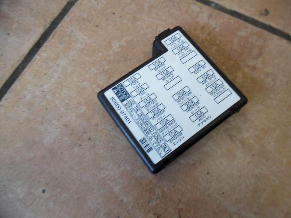 Daihatsu Cuore VI Deckel f?r Sicherungskasten 82600-97401