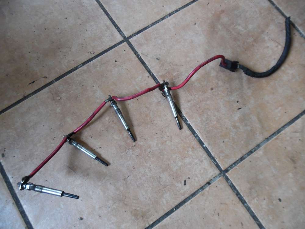 Ford Focus 1,8TDI Glühkerze mit Kabelbaum Leitung NGK Y5243 10V