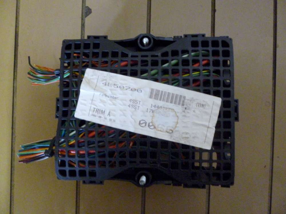 Ford Fiesta V Sicherungskasten Relaikasten 4S5T14401KED / 4S5T17K400AB