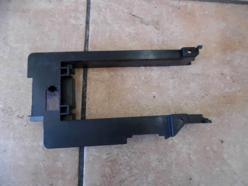 Mercedes-Benz C-Klasse W202 Halterung Sicherungskasten 2085450240