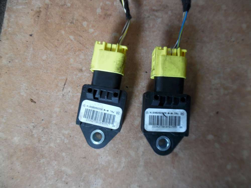Mercedes A-Klasse W169 Airbagsensor Vorne 1698202226