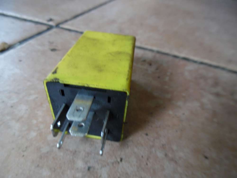 Fiat Lancia Relais A727 12V Gelb 46426365